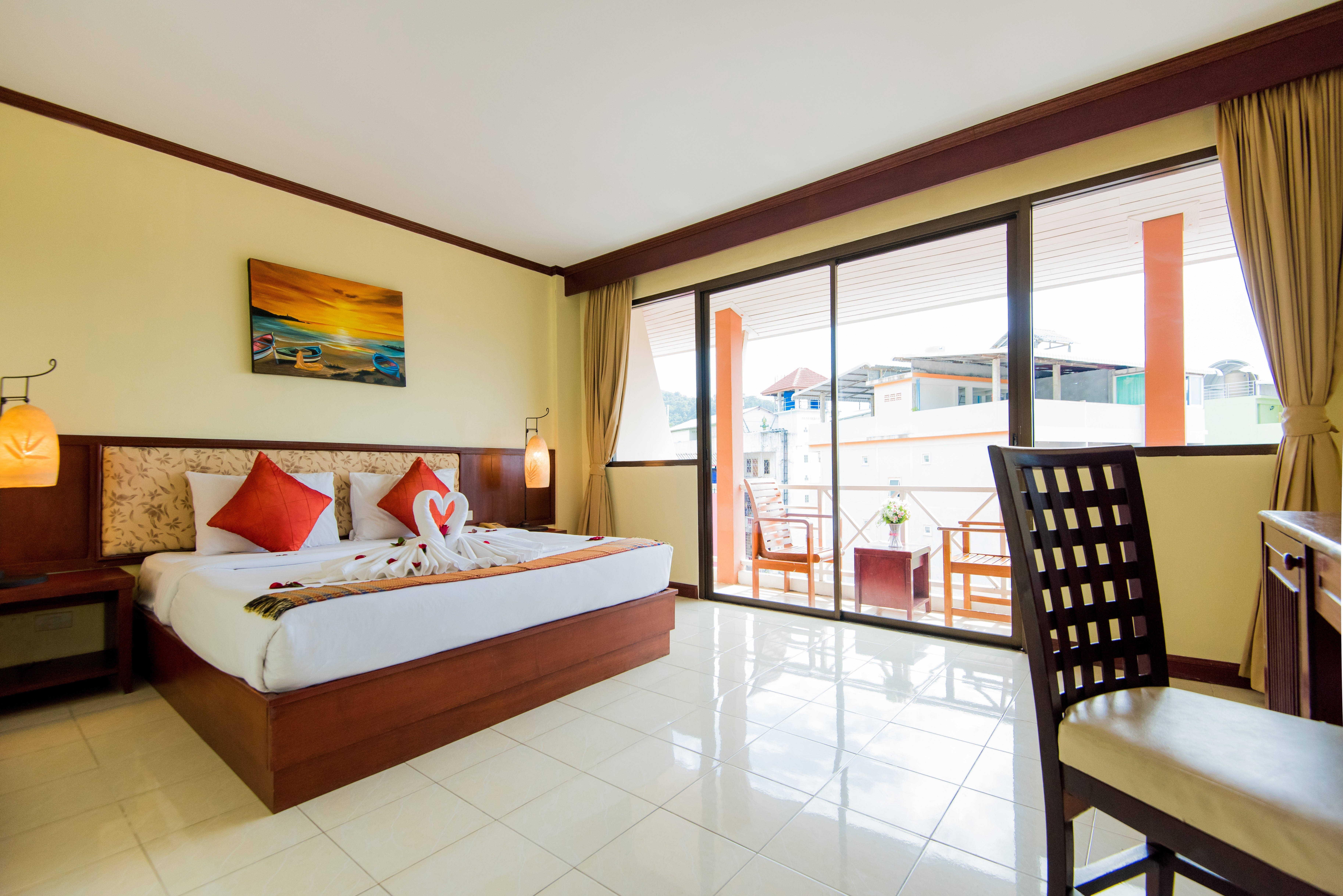 Bauman Ville Hotel Phuket Bagian luar foto