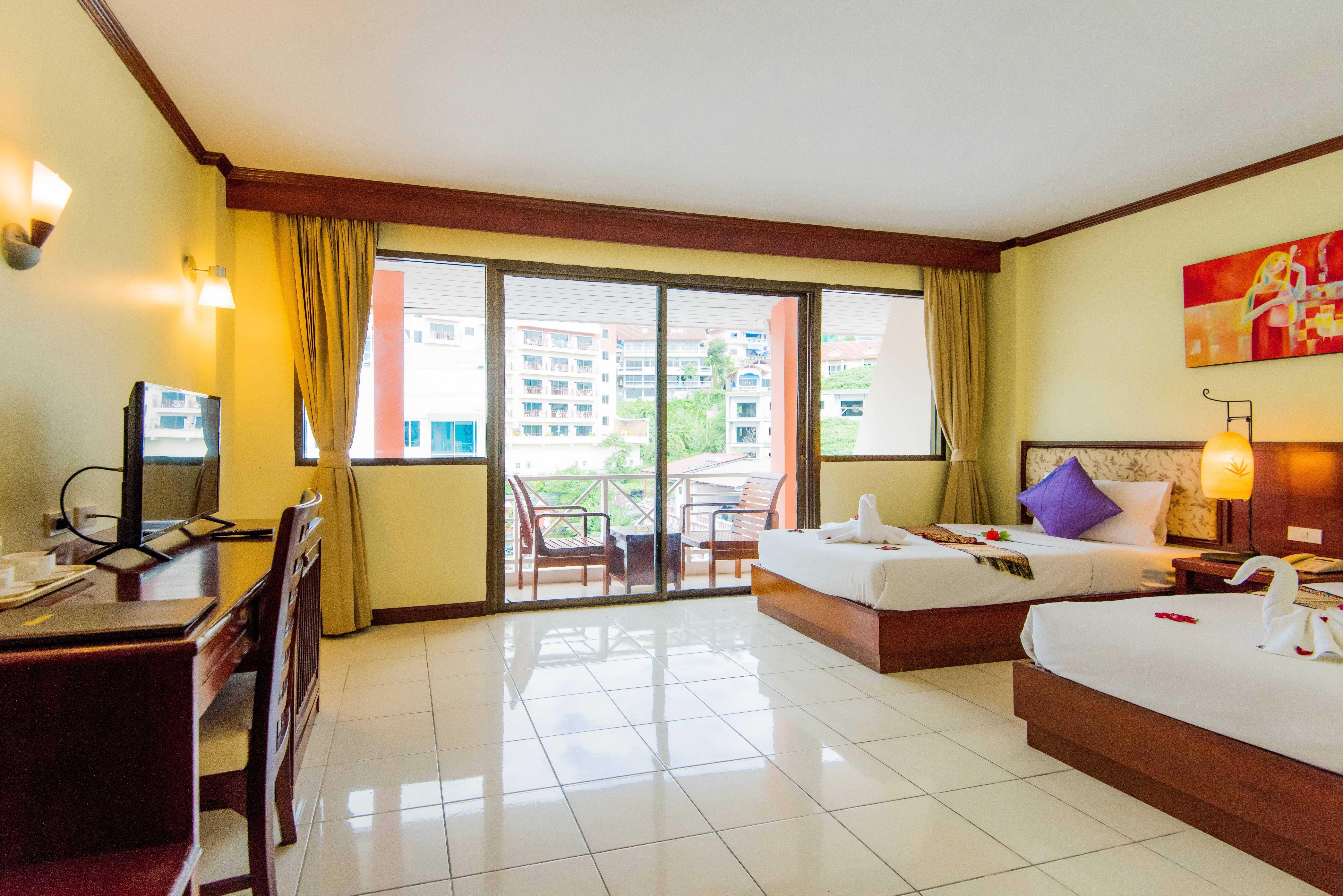 Bauman Ville Hotel Phuket Bagian luar foto