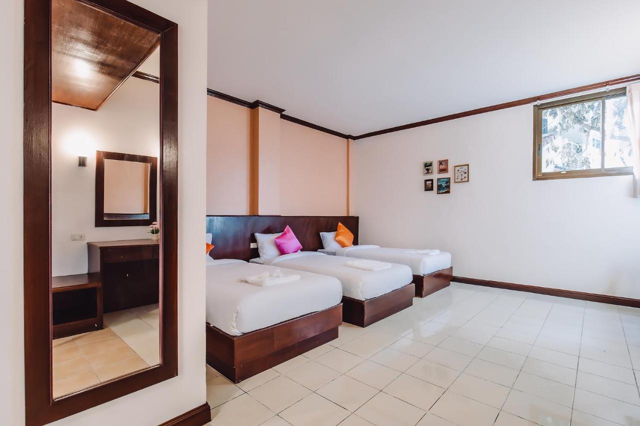 Bauman Ville Hotel Phuket Bagian luar foto