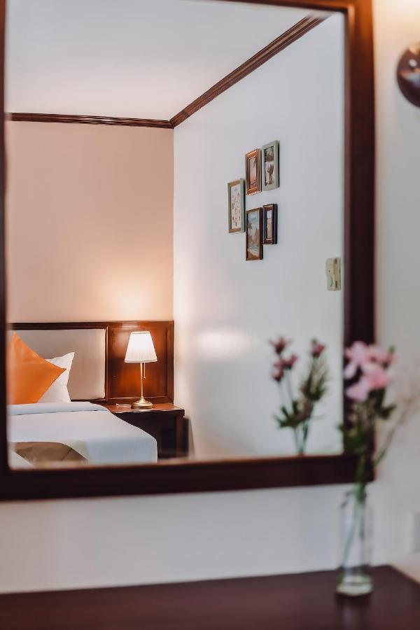 Bauman Ville Hotel Phuket Bagian luar foto