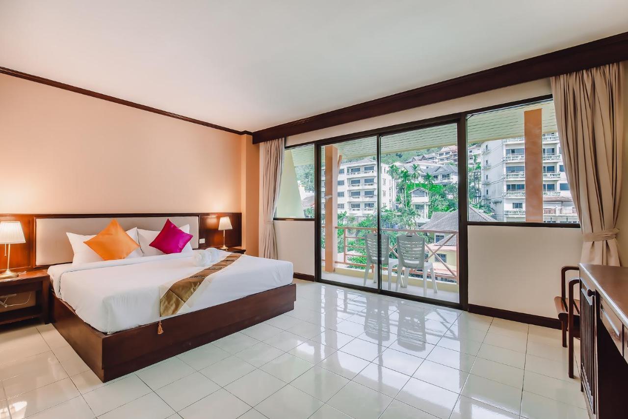 Bauman Ville Hotel Phuket Bagian luar foto